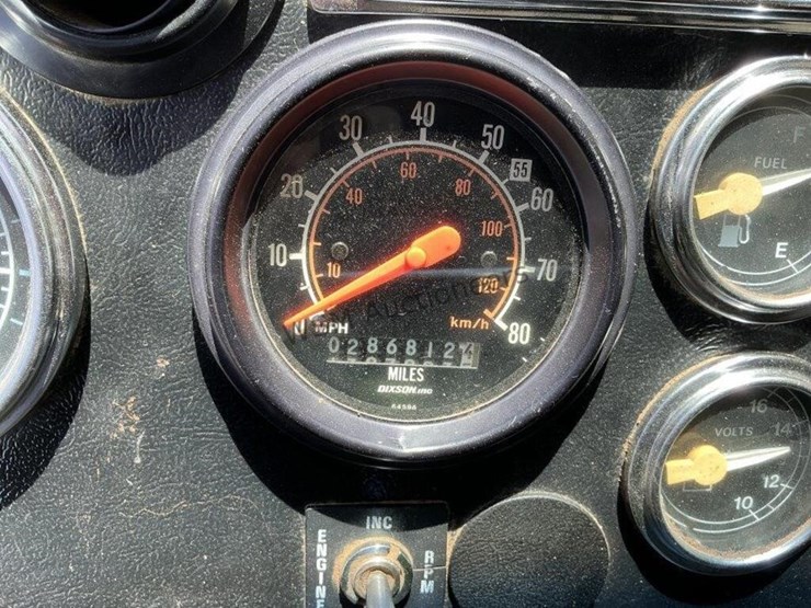 1995-ford-9000-image-15