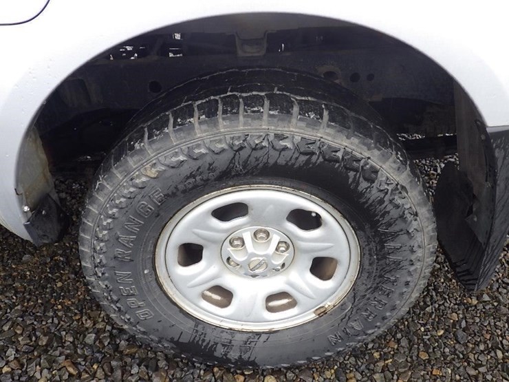 2014-nissan-frontier-image-10