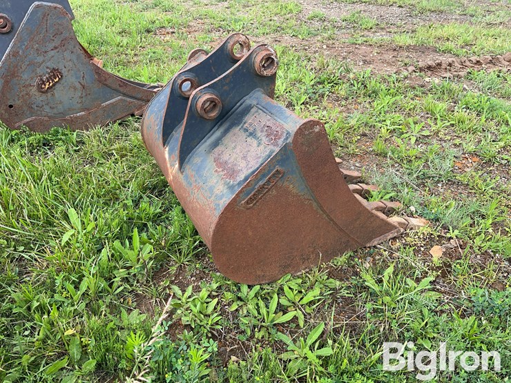 gannon-36”-backhoe-bucket-image-5