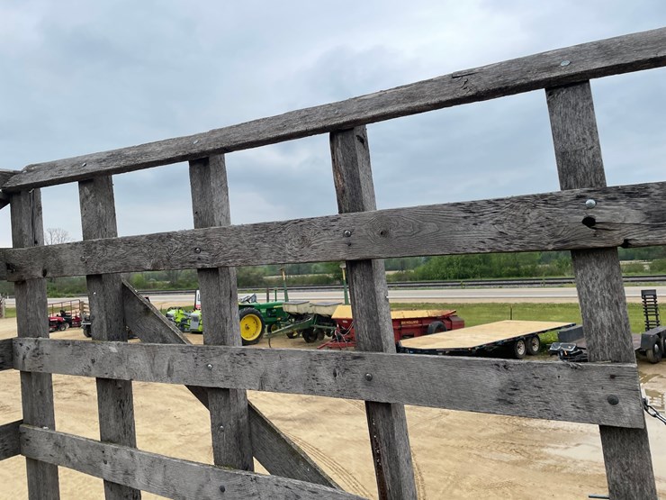 #2006-•-16'-hay-wagon-image-15