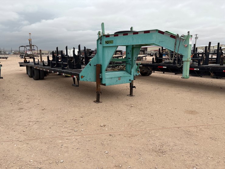 2018-big-tex-32’-x-102”-t/a-gooseneck-tool-transport-trailer-image-1
