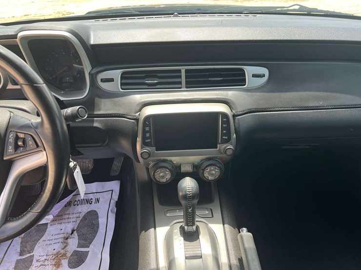 2013-chevrolet-camaro-2-door-coupe-(98,540-miles)-image-13