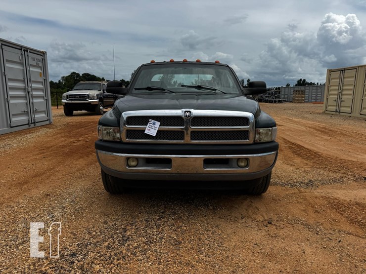 2001-dodge-2500-image-9