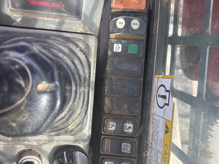 takeuchi-tl8-image-12