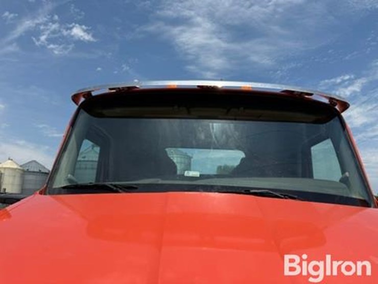 2016-kenworth-t680-image-15