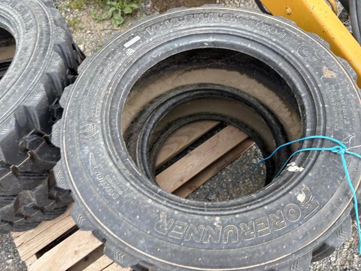 10-16.5-sks1-tires-(set-of-4)-image-3