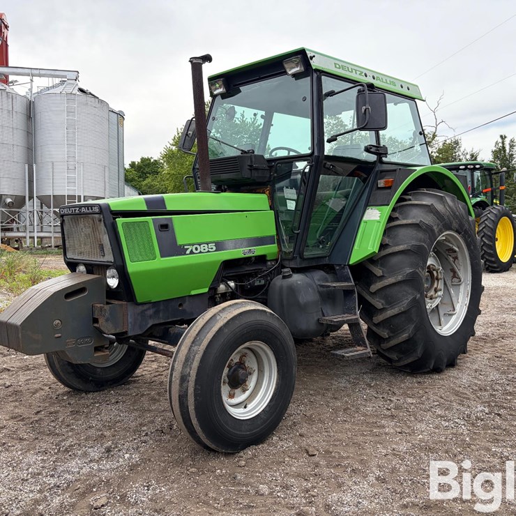 1990 Deutz-Allis 7085 2WD Tractor