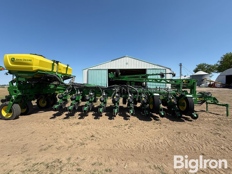 2023-john-deere-1775nt-image-4
