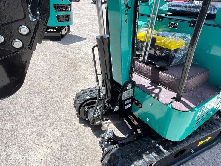#2655-•-unused-cfg-mini-excavator-image-24