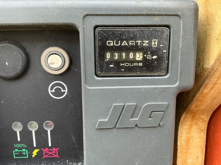 2006-jlg-1930es-image-26