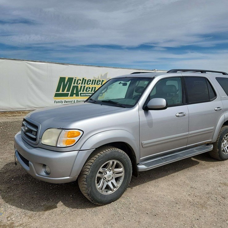 2002 TOYOTA SEQUOIA LIMITED