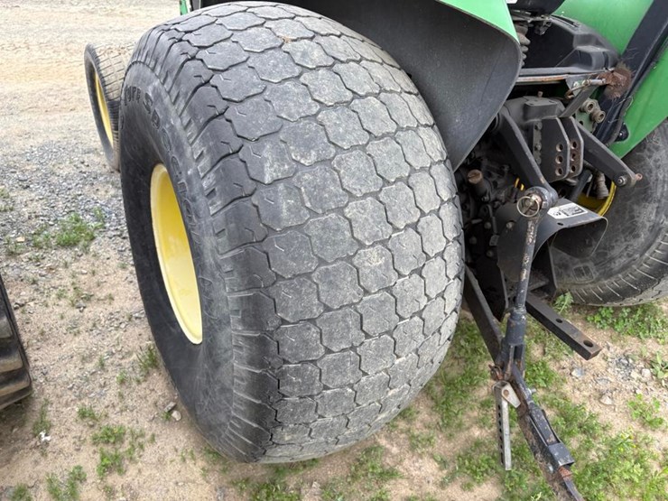 john-deere-4710-image-10