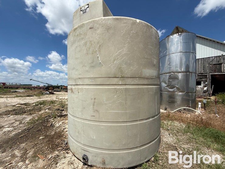 crown-rotational-molded-products-inc-5,500-gallon-vertical-tank-image-8