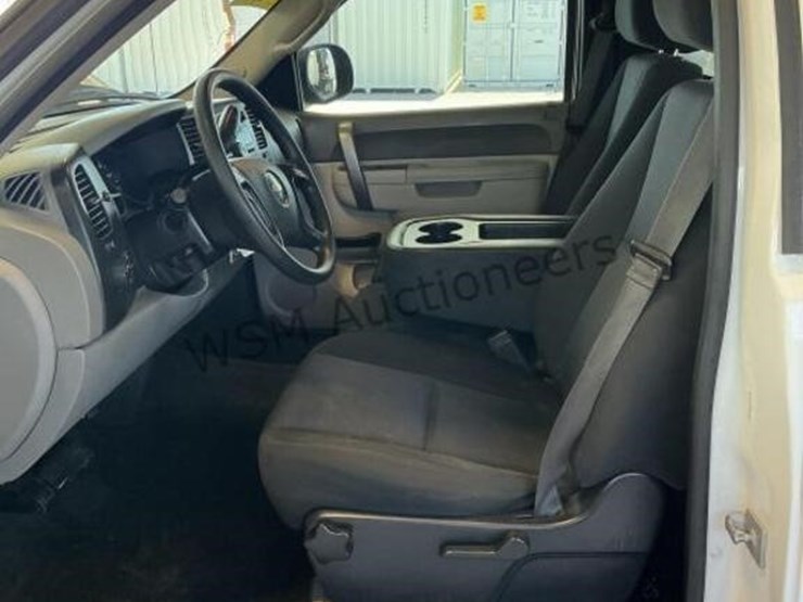 2013-chevrolet-silverado-1500-image-22
