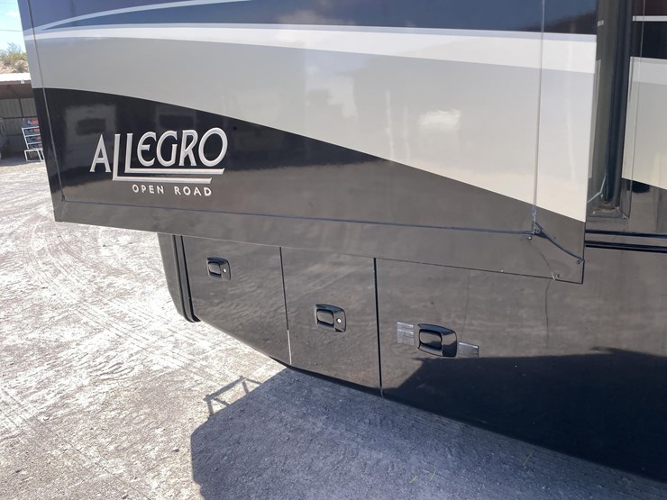 #200-•-2012-tiffin-allegro-34tga-(nm-title-in-delay)-image-35