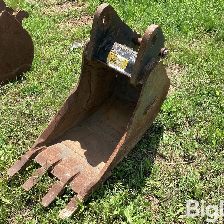 Geith 580SN 18" Loader Backhoe Bucket