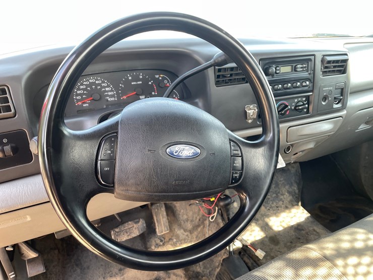 2003-ford-f550-image-51