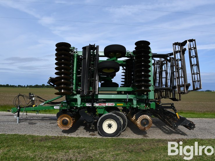mcfarlane-incite-5140-drb-40'-universal-tillage-image-9