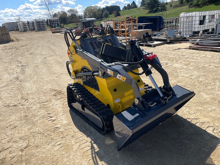 #1114-•-new-ats-ride-on-mini-skid-steer-loader-image-3