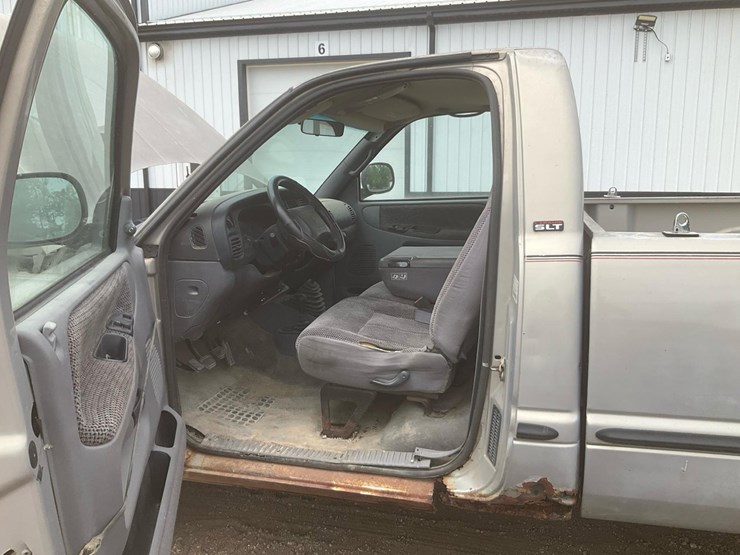 1999-dodge-2500-image-75