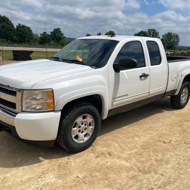 2010 CHEVROLET SILVERADO 1500 LT