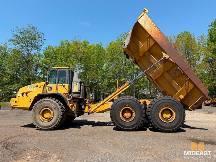 deere-400d-image-9