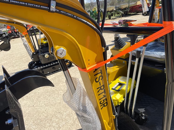 #1101-•-new-ats-rt15r-mini-excavator-image-26
