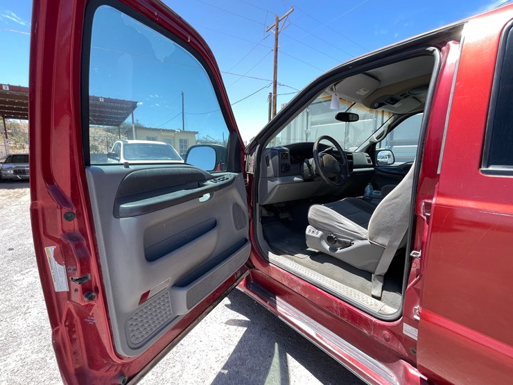 2002-ford-excursion-image-29