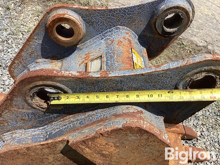 strickland-bt13w-cx130-24"-excavator-bucket-image-17