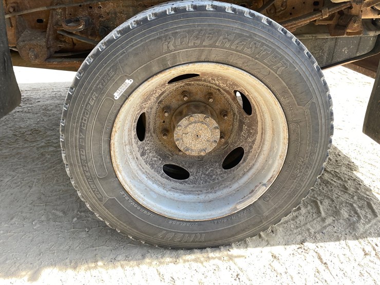 2003-ford-f550-image-116