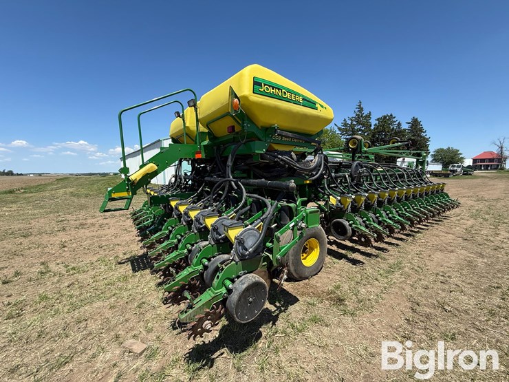 2007-john-deere-db60-image-5
