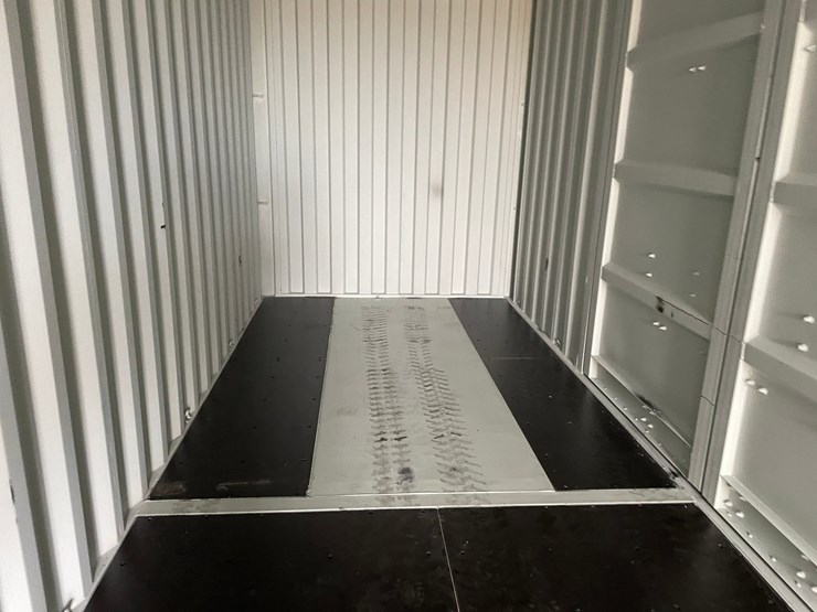 #1002-•-40'-high-cube-multi-door-single-use-shipping-container-image-9
