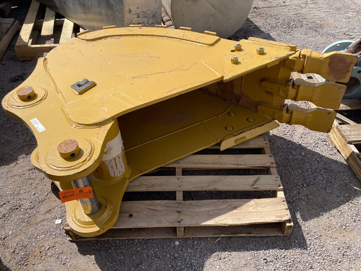 caterpillar-320-image-1