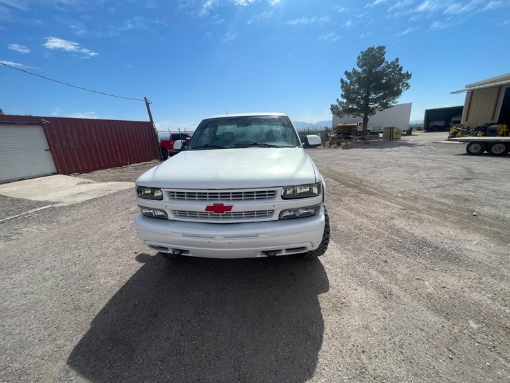 #212-•-2001-chevrolet-silverado-pickup-truck-(has-a-nm-title-image-7