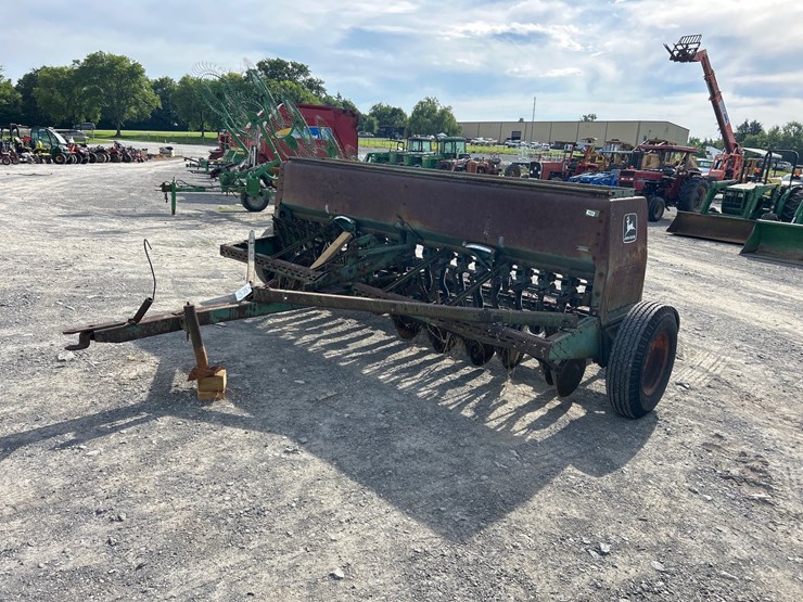 john-deere-8200-image-3