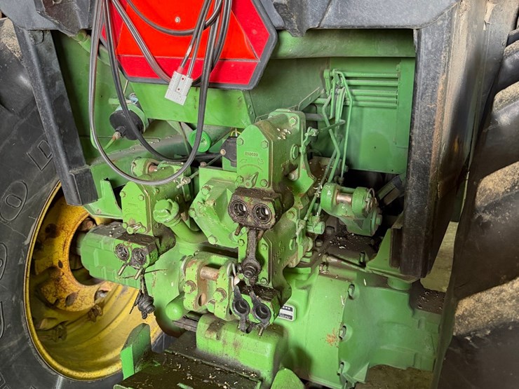 john-deere-4440-image-12