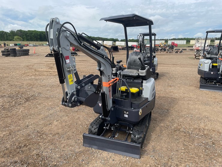 #2035-•-unused-2026-ats-mini-excavator-image-1