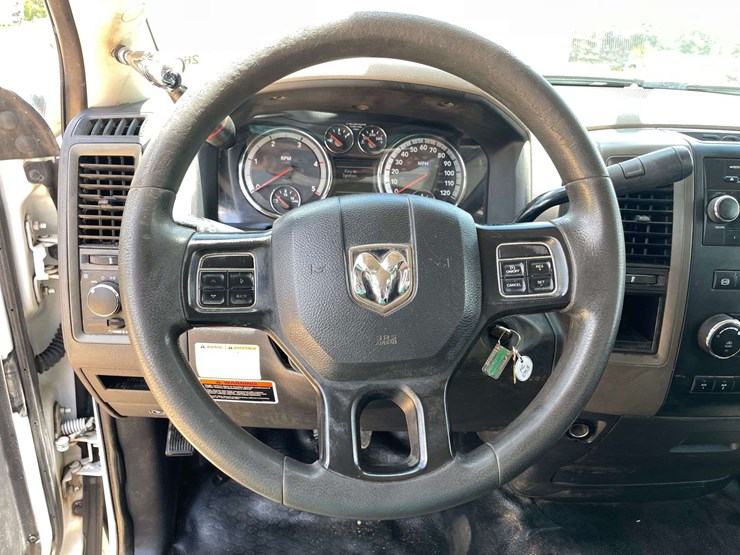2012-dodge-ram-5500-image-12