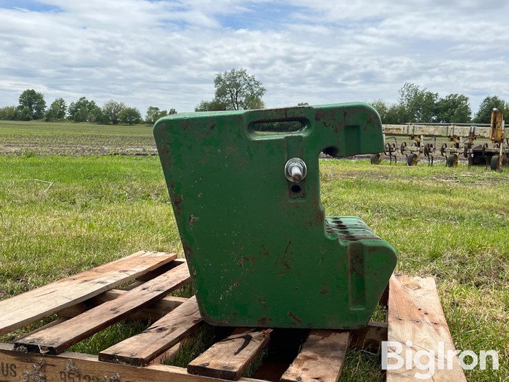 john-deere-suitcase-weights-image-8