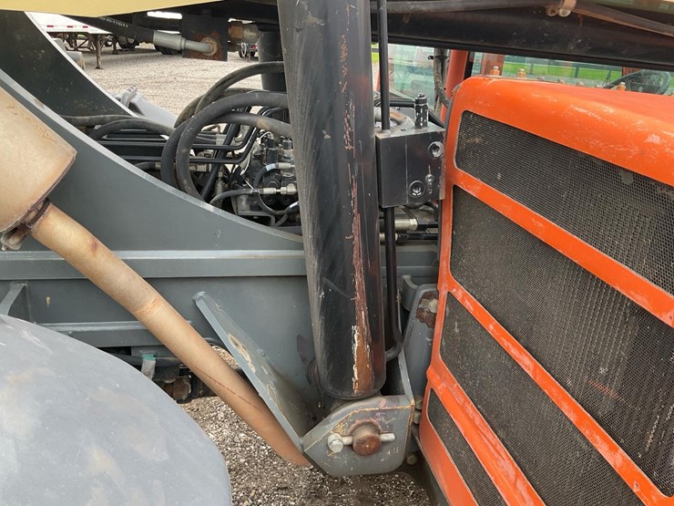 2010-jlg-g12-55a-image-13