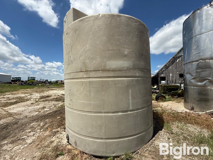 crown-rotational-molded-products-inc-5,500-gallon-vertical-tank-image-5