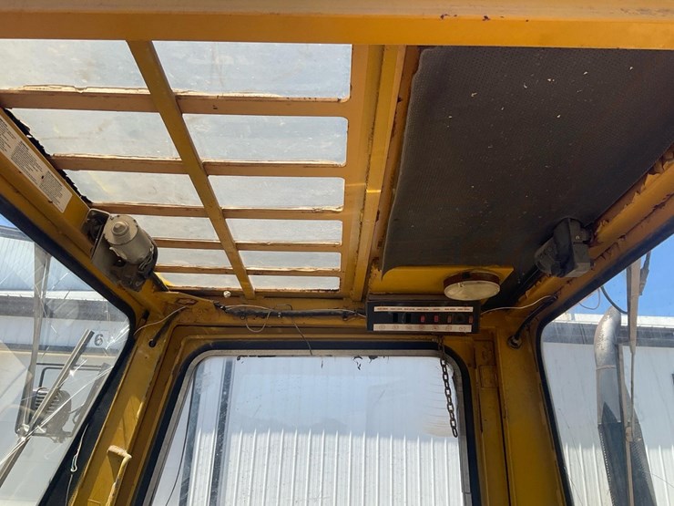 #1377-•-1997-yale-gdp100-forklift-image-24