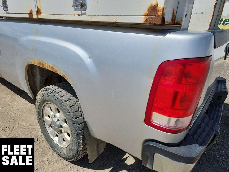 2012-gmc-sierra-3500hd-image-30