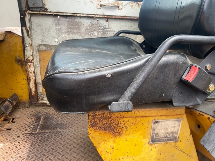 #302-•-liftmaster-rough-terrain-forklift-(boyceville-wi)-image-43