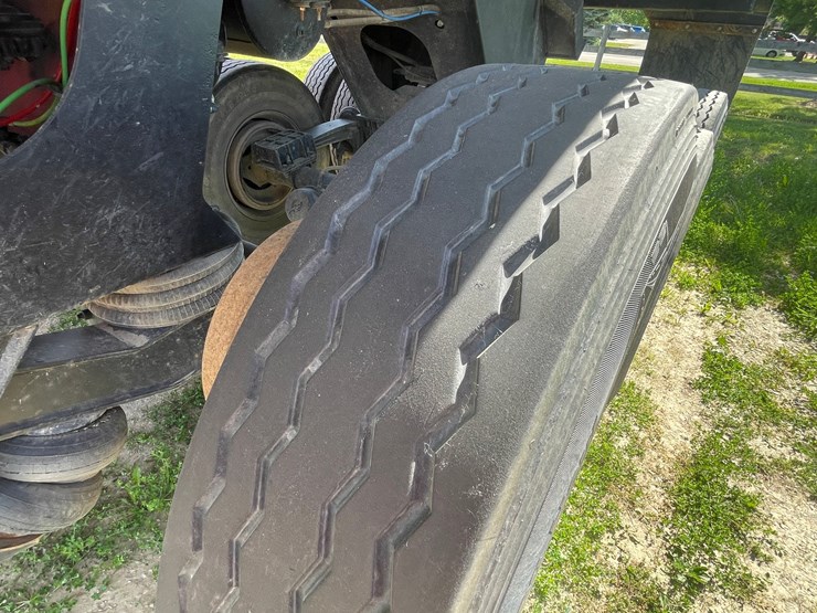 #6154-•-2016-klement-frameless-tri--axle-rock-tub-semi-trailer-(has-title)-image-10