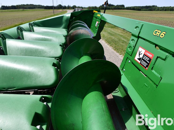 2025-john-deere-6-image-19