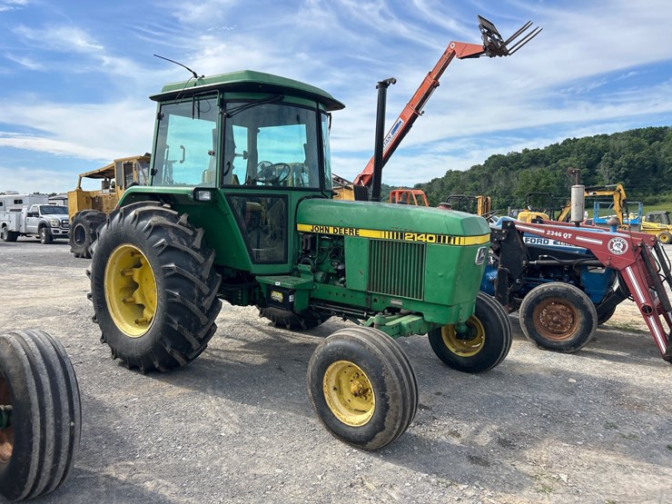john-deere-2140-image-1