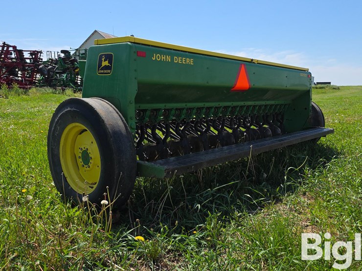 john-deere-8200-image-7