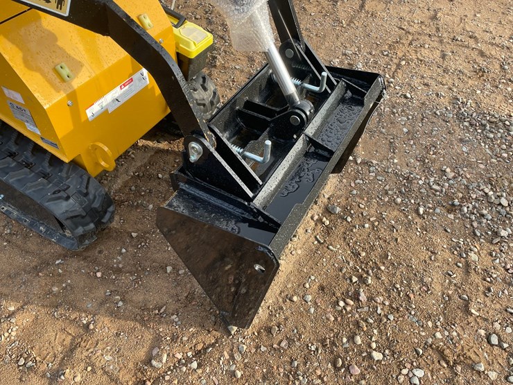 #2009-•-2026-agt-mx-crt23-compact-track-loader-image-5