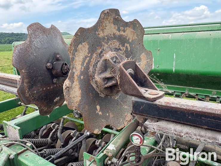 john-deere-750-image-18